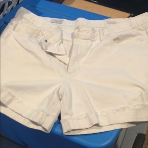 Gap shorts